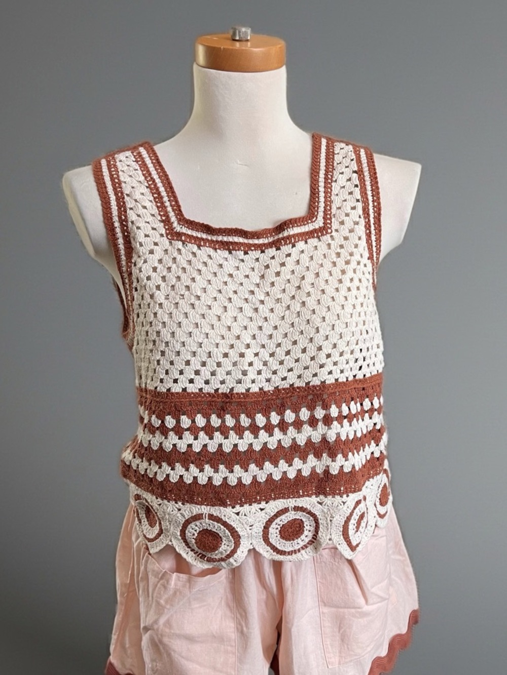 NWOT Ultra Pink Crochet Tank Top in Cream Rust XS Bohemian Boho Coastal Cowgirl